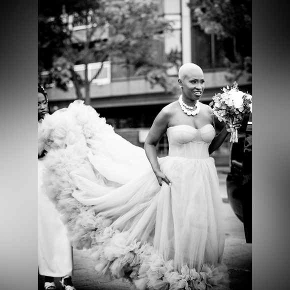 Sea foam green gown - Picture 9 of 10